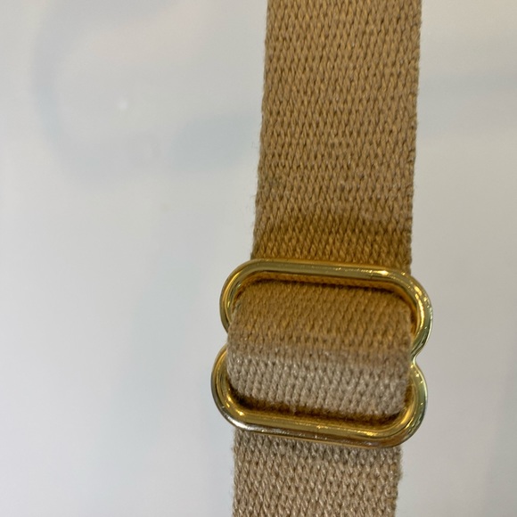 Michael Kors Crossbody Bag in cream - Picture 6 of 8